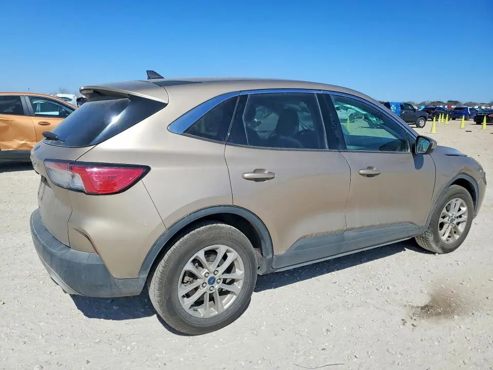 2021 FORD ESCAPE SE  
