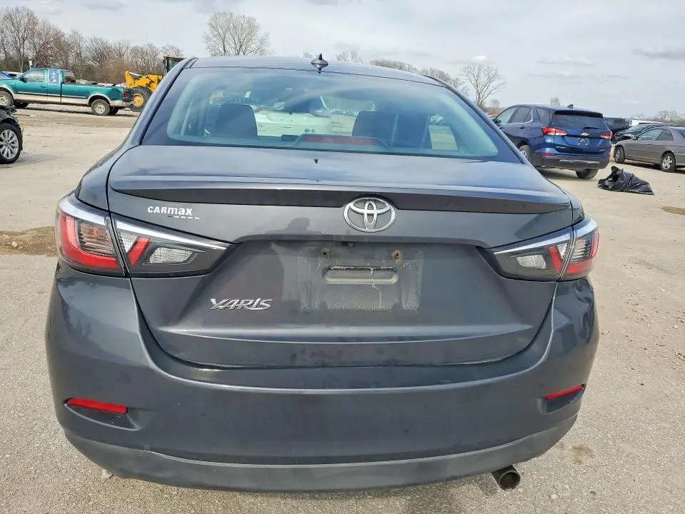2019 TOYOTA YARIS LE  