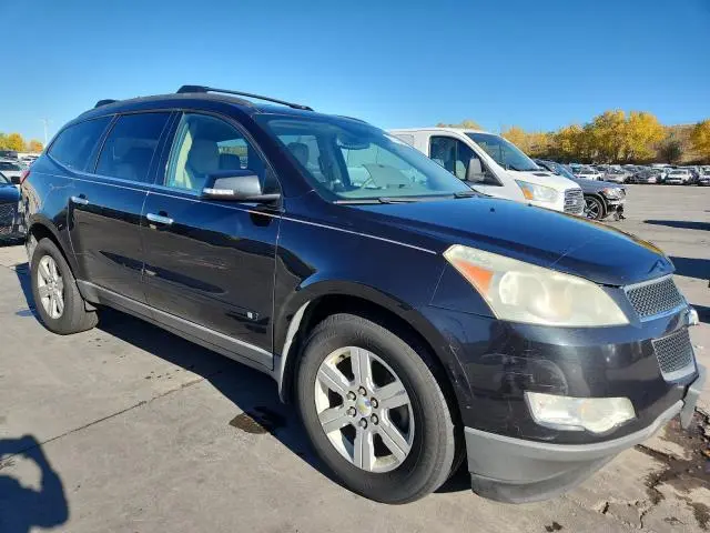 2010 CHEVROLET TRAVERSE LT  