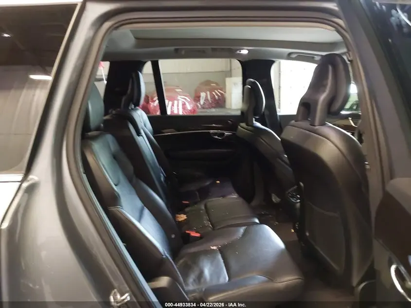 2017 VOLVO XC90 T6 MOMENTUM