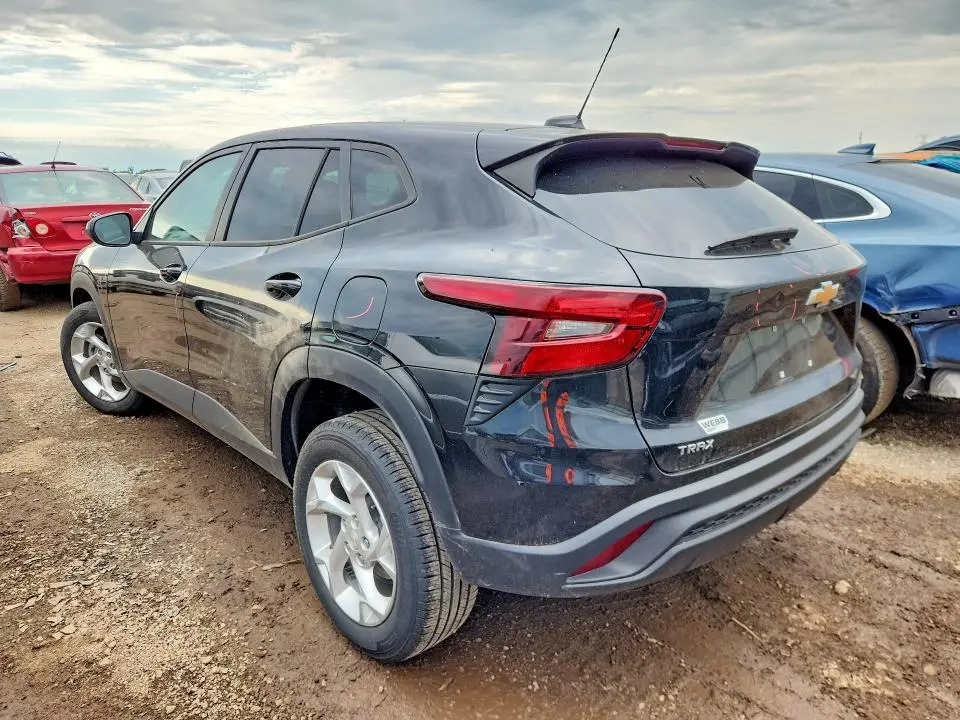 2024 CHEVROLET TRAX LS  