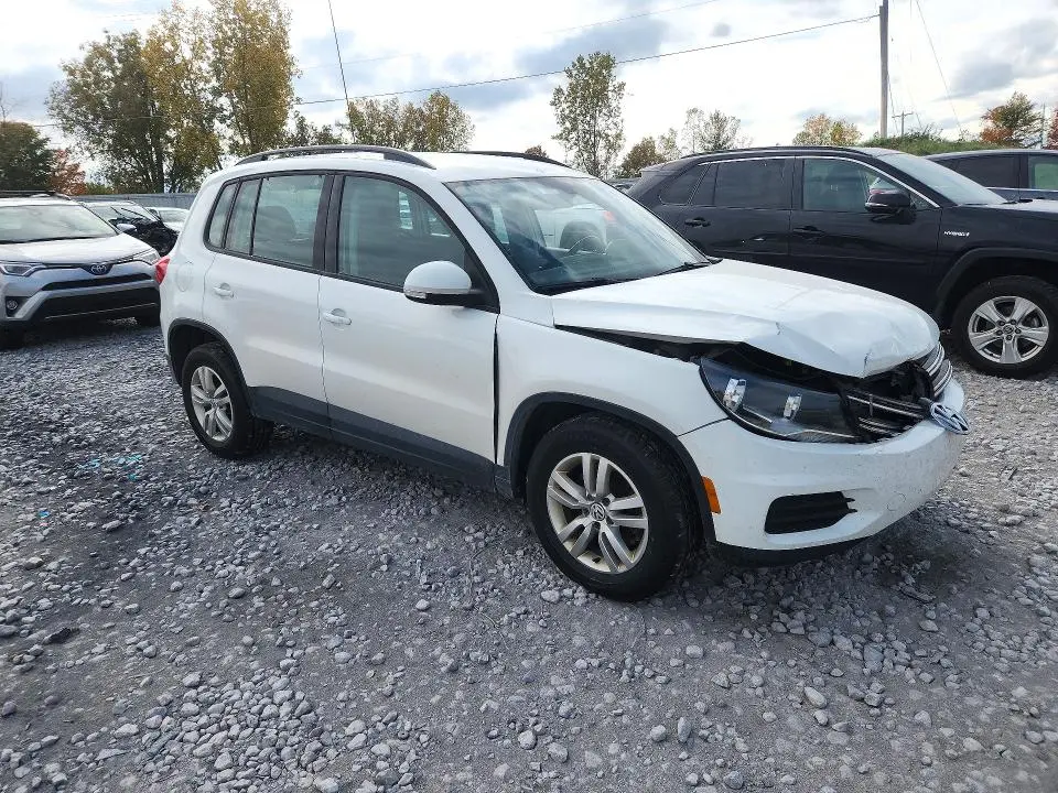 2016 VOLKSWAGEN TIGUAN S  
