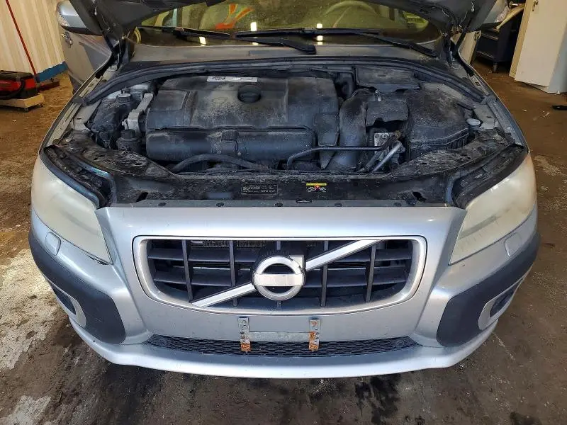 2010 VOLVO XC70 3.2  