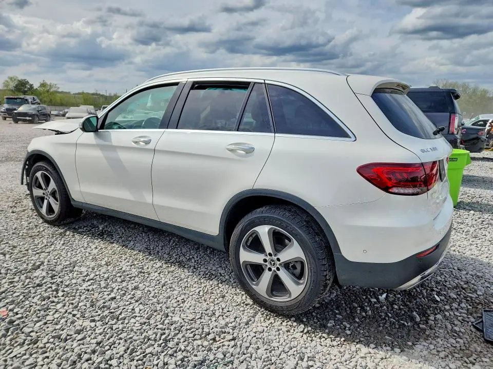 2021 MERCEDES-BENZ GLC 300  