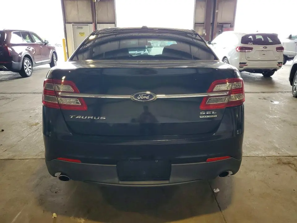 2016 FORD TAURUS SE  