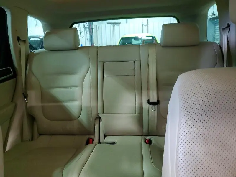 2017 VOLKSWAGEN TOUAREG EXECUTIVE  