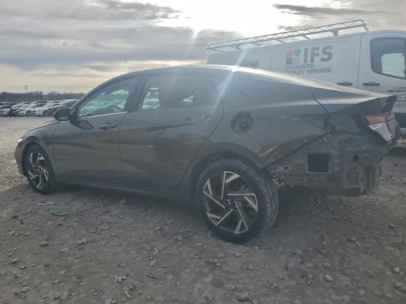 2024 HYUNDAI ELANTRA SEL  