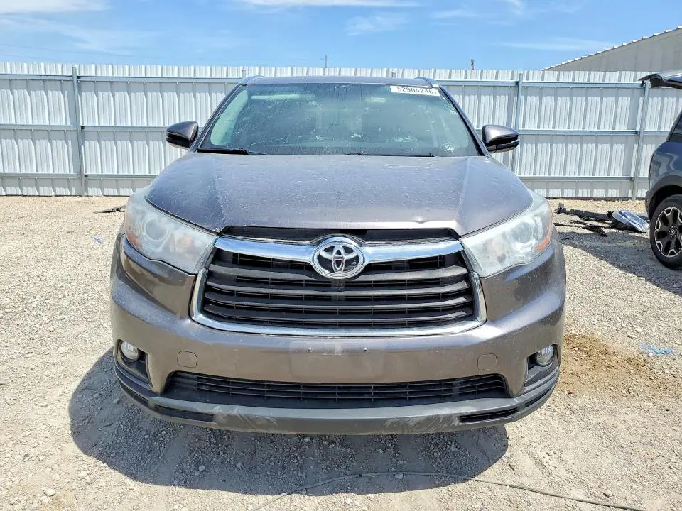 2016 TOYOTA HIGHLANDER XLE  