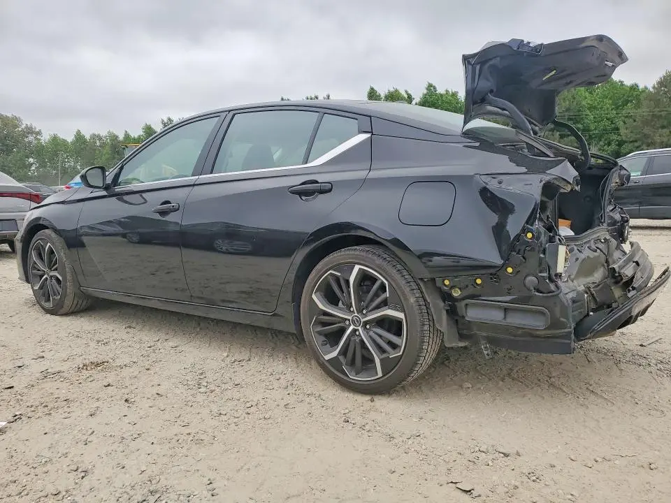 2024 NISSAN ALTIMA SR  