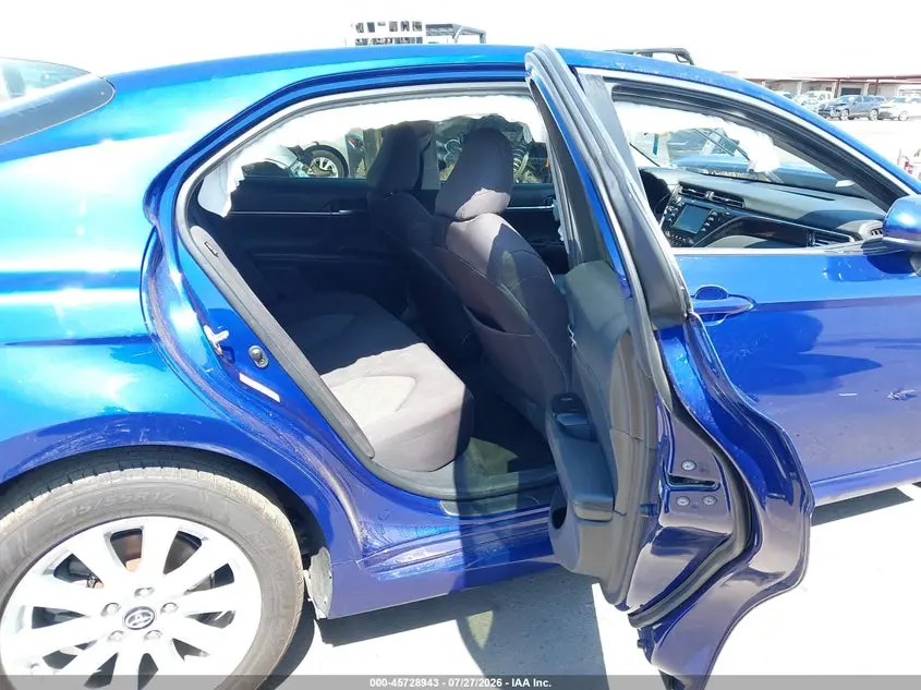 2018 TOYOTA CAMRY LE