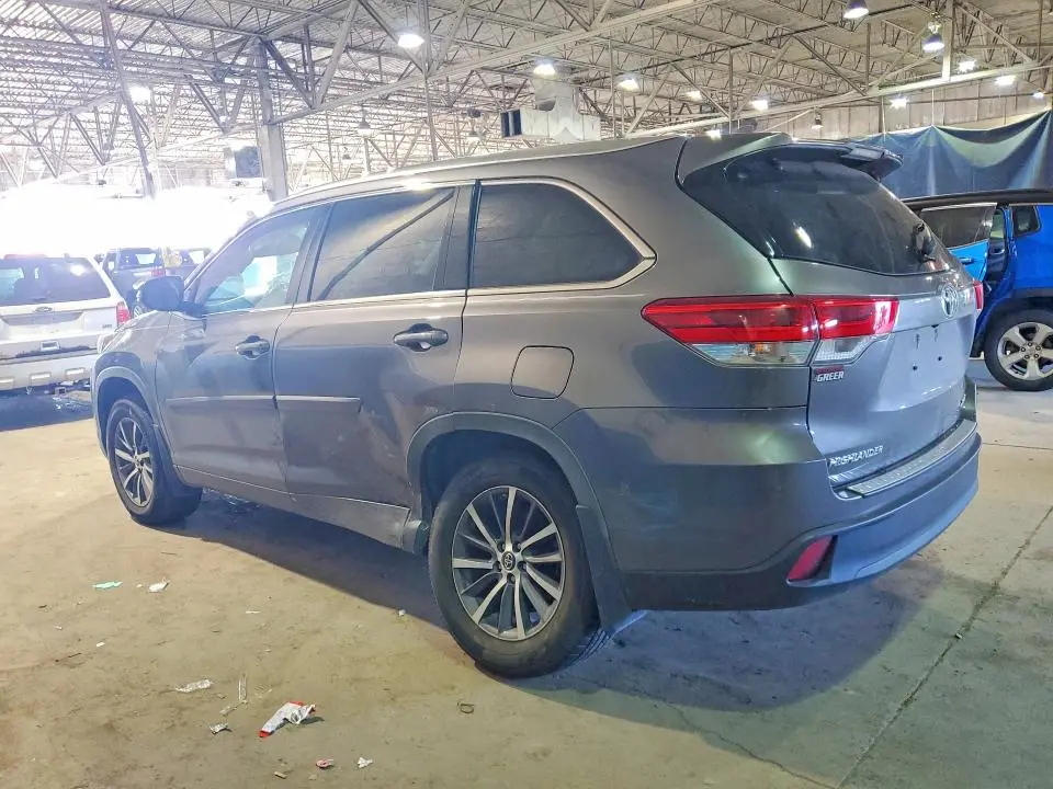2018 TOYOTA HIGHLANDER XLE  