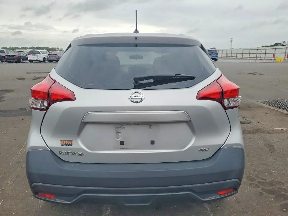 2019 NISSAN KICKS SV  