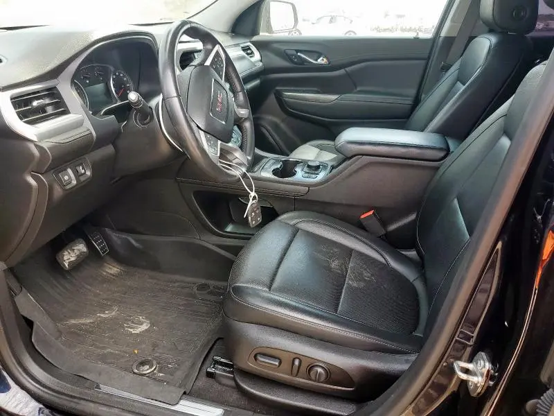 2021 GMC ACADIA SLT  