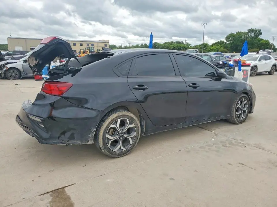 2021 KIA FORTE LXS  
