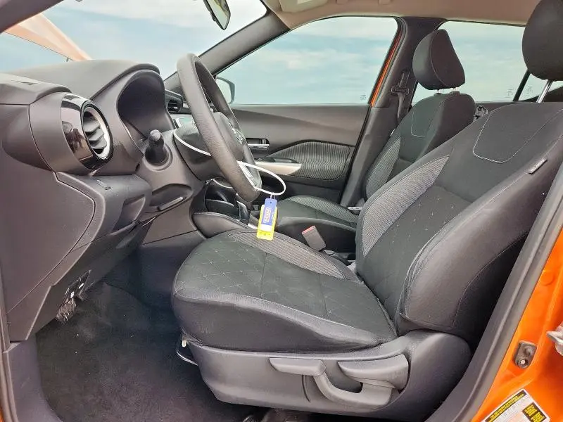 2019 NISSAN KICKS S  