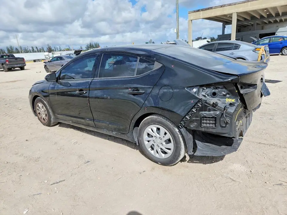 2019 HYUNDAI ELANTRA SE  