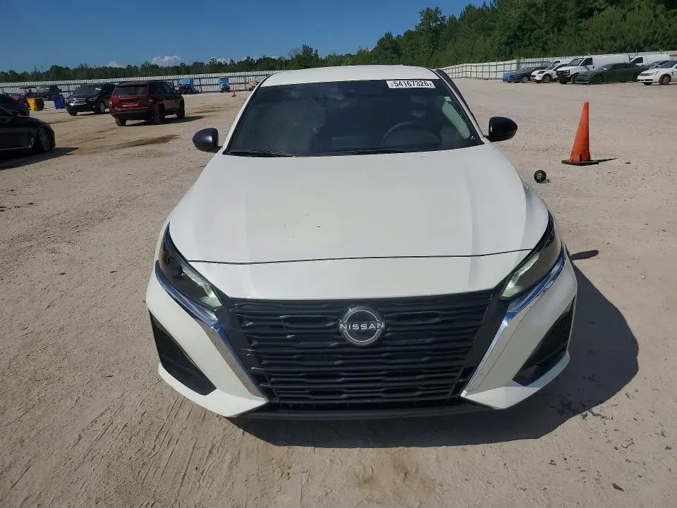 2024 NISSAN ALTIMA SV  