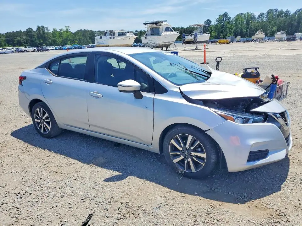 2021 NISSAN VERSA SV  