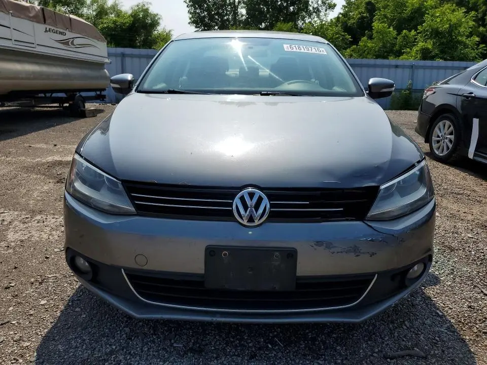 2012 VOLKSWAGEN JETTA SE  