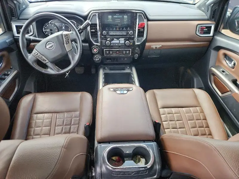 2023 NISSAN TITAN SV  