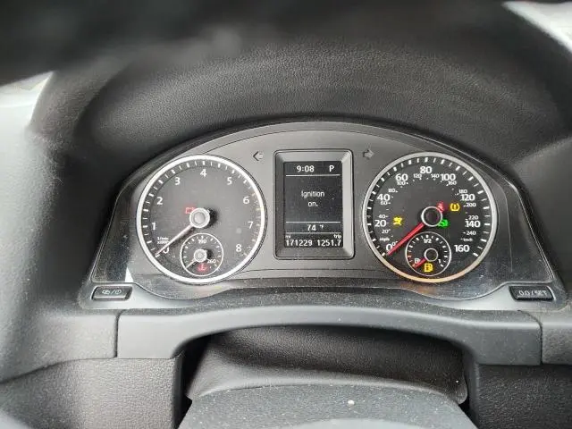 2017 VOLKSWAGEN TIGUAN S  