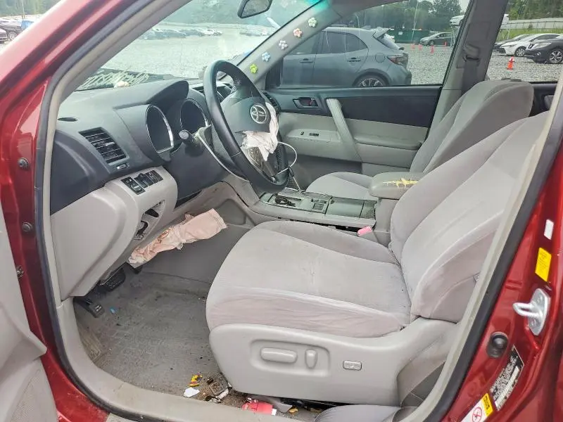 2010 TOYOTA HIGHLANDER BASE  