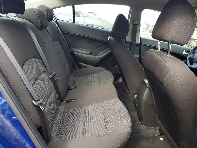 2018 KIA FORTE LX  