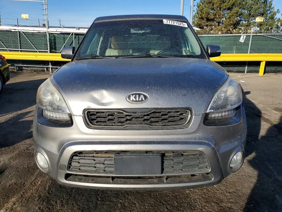 2013 KIA SOUL +  