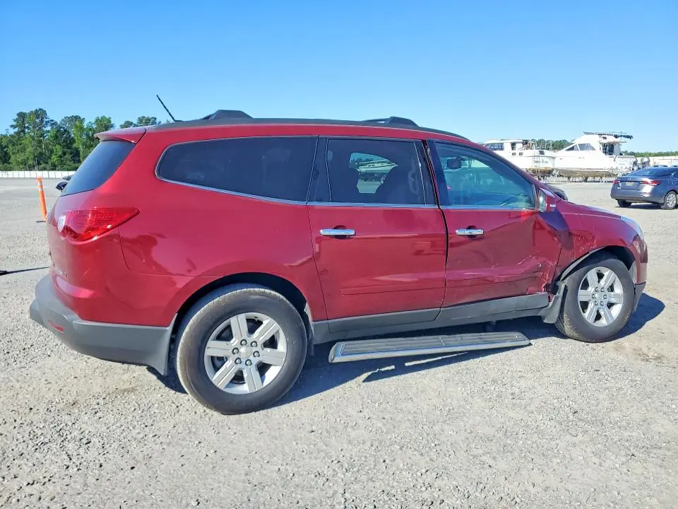 2011 CHEVROLET TRAVERSE LT  