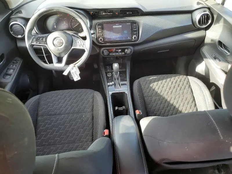 2021 NISSAN KICKS SV  