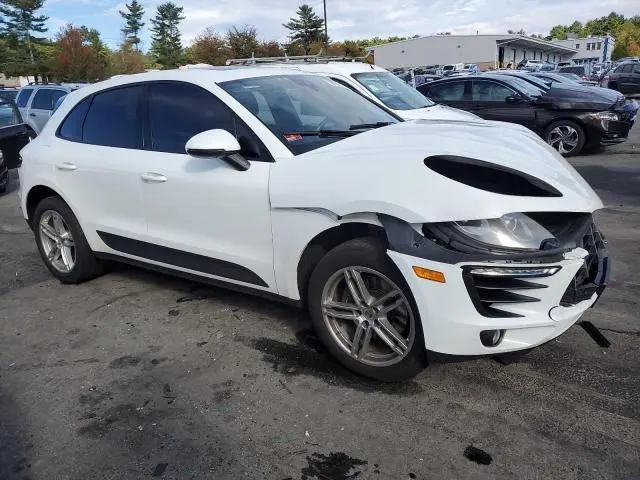 2017 PORSCHE MACAN   
