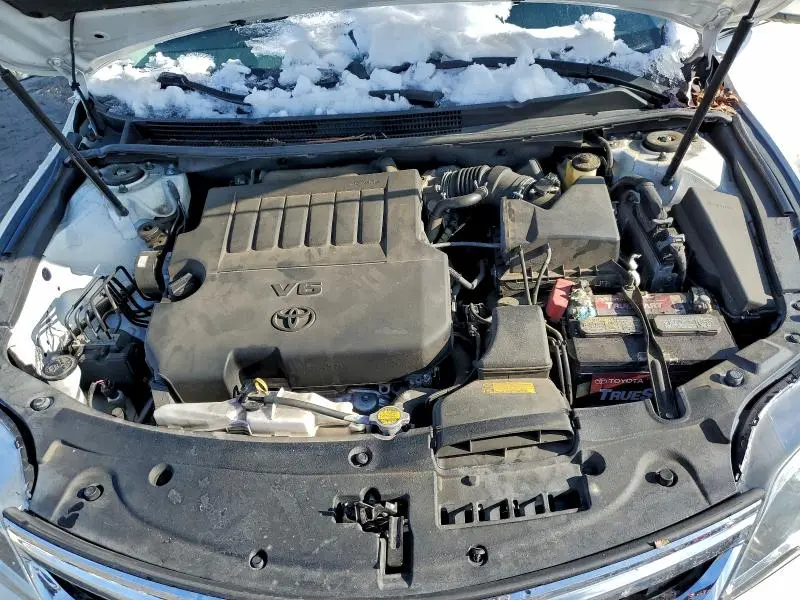 2015 TOYOTA AVALON XLE  