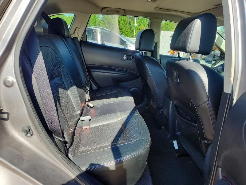 2011 NISSAN ROGUE S  
