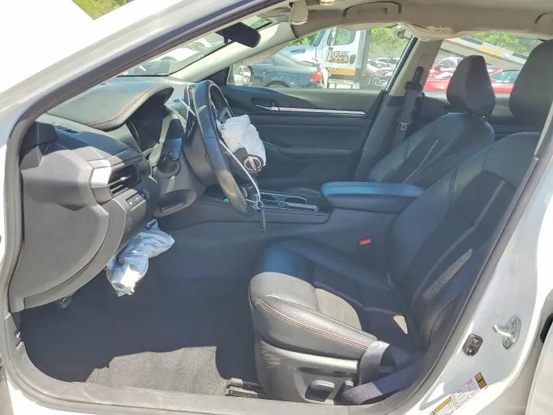 2024 NISSAN ALTIMA SR  