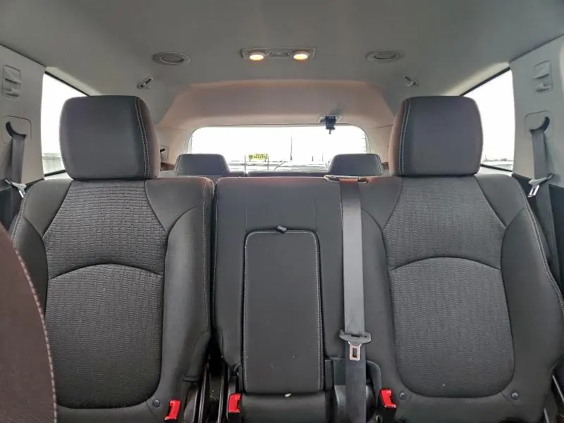 2017 CHEVROLET TRAVERSE LT  