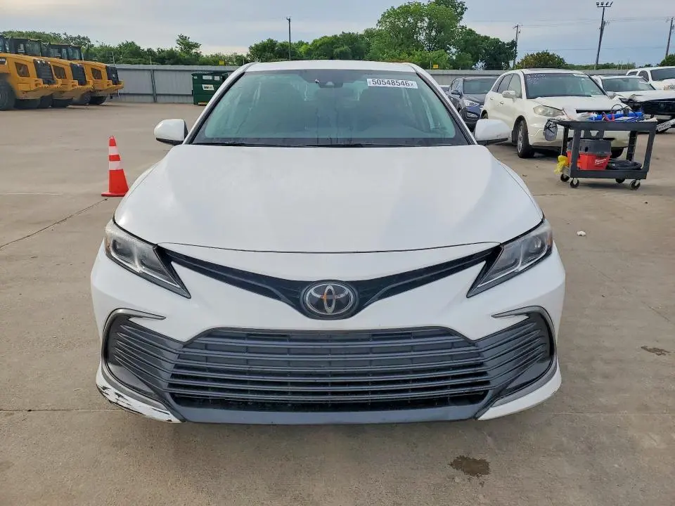 2022 TOYOTA CAMRY LE  
