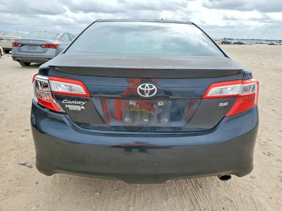 2012 TOYOTA CAMRY SE  
