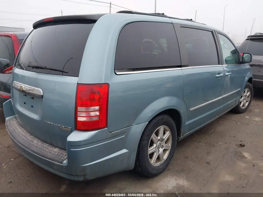 2010 CHRYSLER TOWN & COUNTRY TOURING