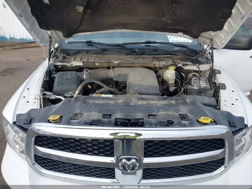 2017 RAM 1500 SLT  4X4 6'4 BOX