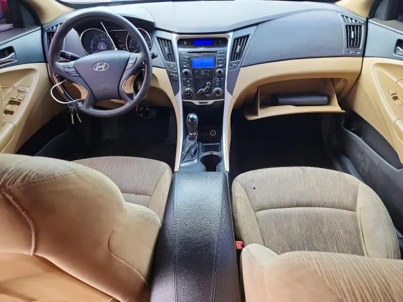 2012 HYUNDAI SONATA GLS  