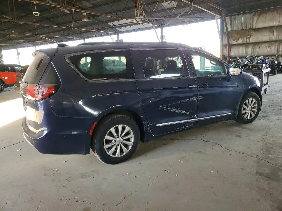 2017 CHRYSLER PACIFICA TOURING L  