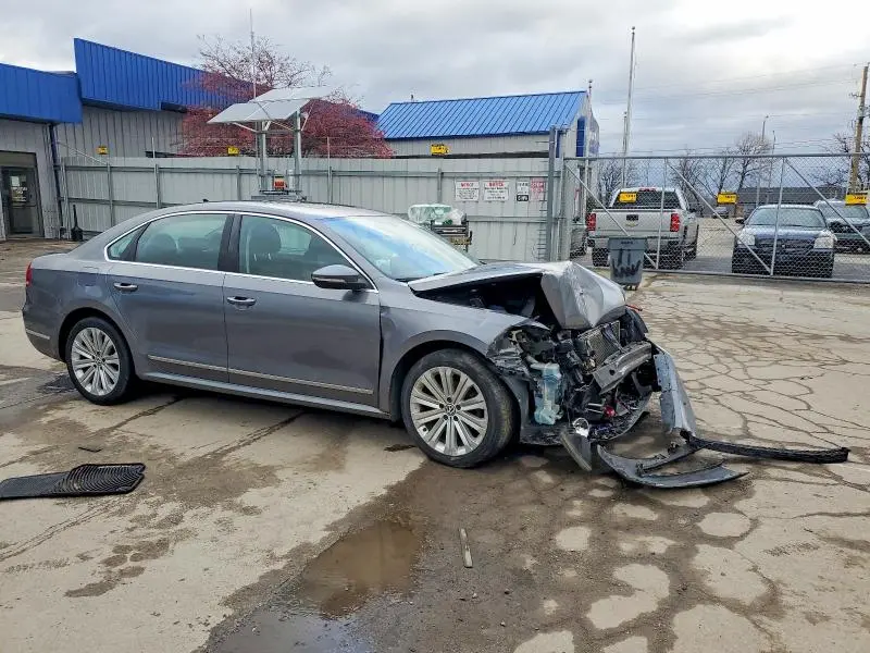 2012 VOLKSWAGEN PASSAT SEL  