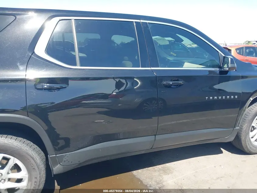 2023 CHEVROLET TRAVERSE FWD LS