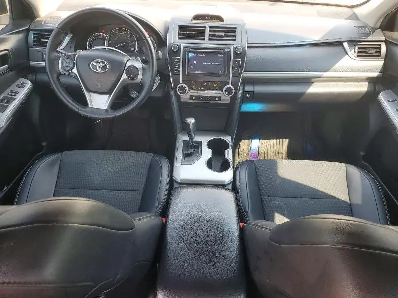 2014 TOYOTA CAMRY SE  