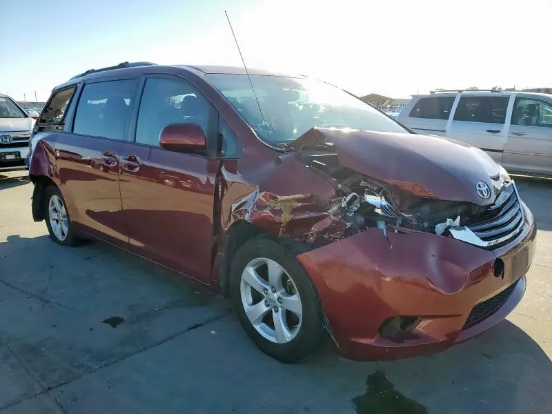 2011 TOYOTA SIENNA LE  