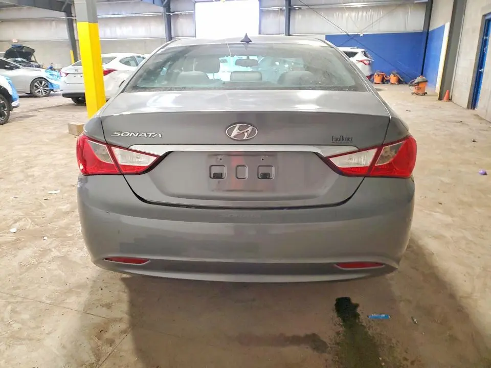2013 HYUNDAI SONATA GLS  