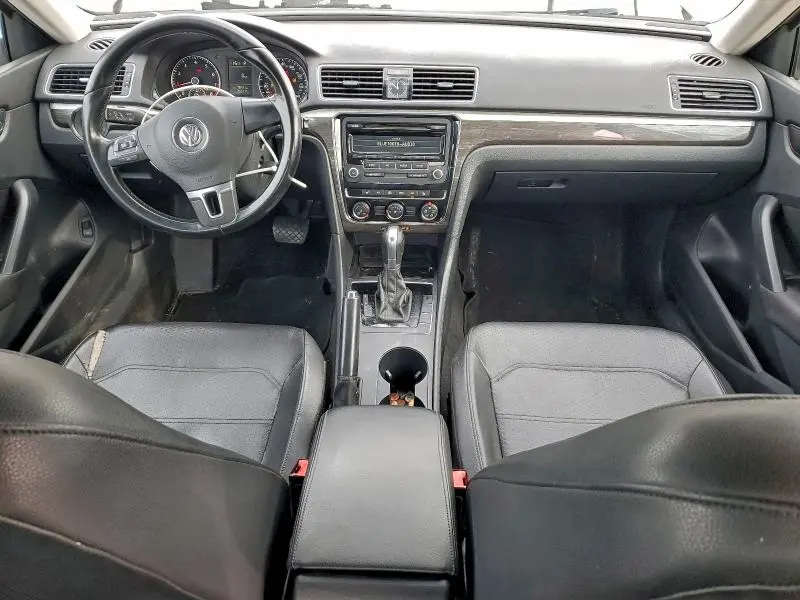 2015 VOLKSWAGEN PASSAT S  