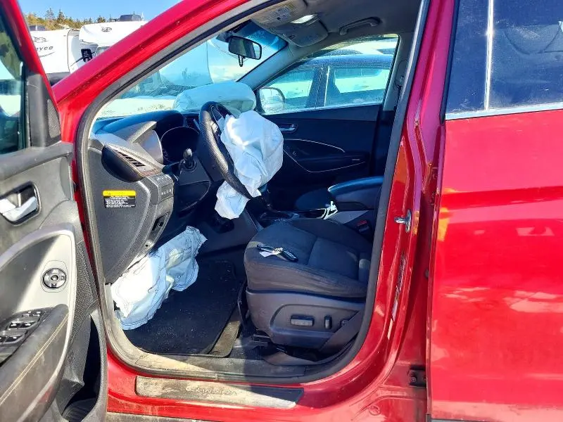 2016 HYUNDAI SANTA FE SE  