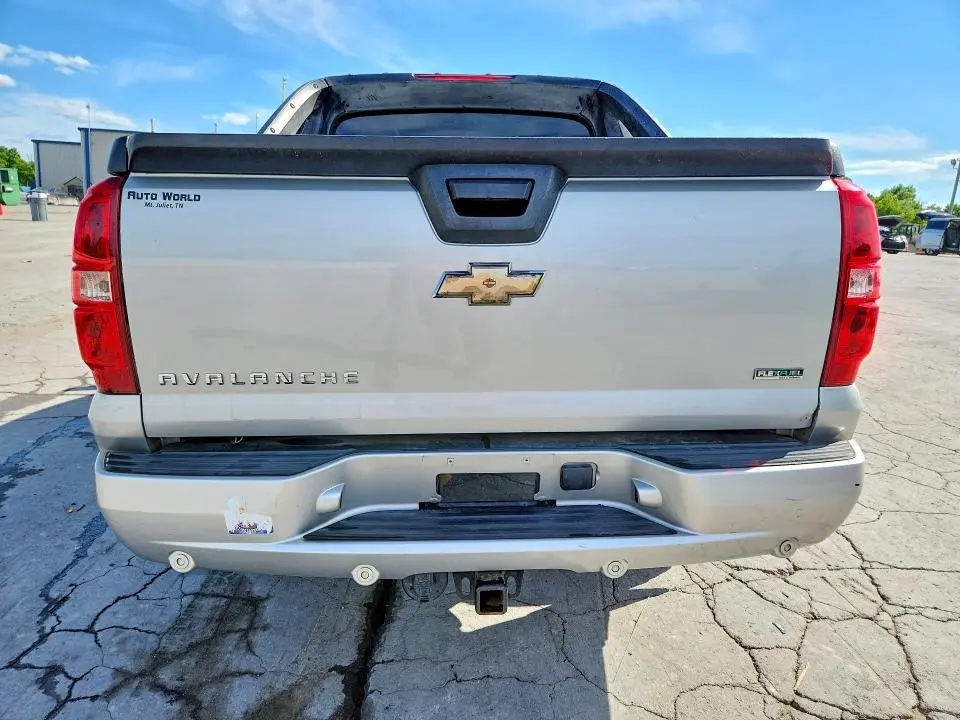2010 CHEVROLET AVALANCHE LT  