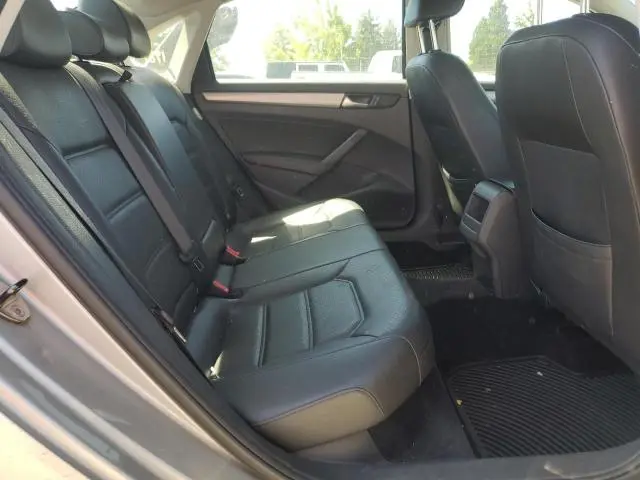 2014 VOLKSWAGEN PASSAT S  
